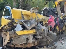 Imagem - Família morre em acidente entre carro e micro-ônibus no sul da Bahia