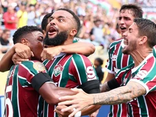 Imagem - Com gols de volantes, Fluminense elimina Al-Hilal e segue fazendo história no Mundial