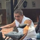 Imagem - 'A foto do ano': Ney Matogrosso sobe na garupa de Zeca Pagodinho em visita a Xerém