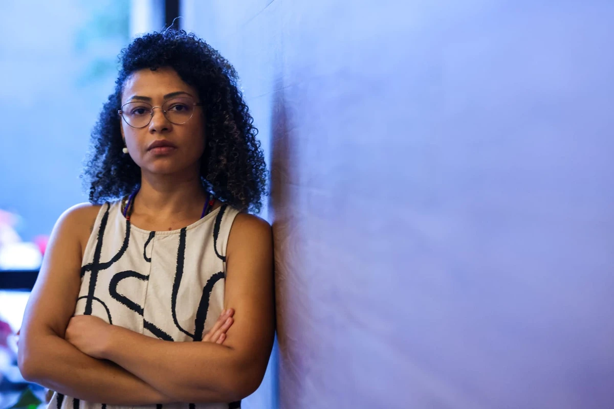 A professora Nathália Wicpolt corre o risco de ser exonerada após processo pouco transparen