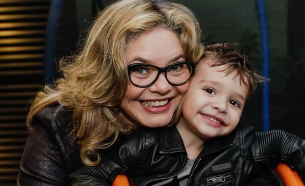 Cintia Abravanel por Reprodução
