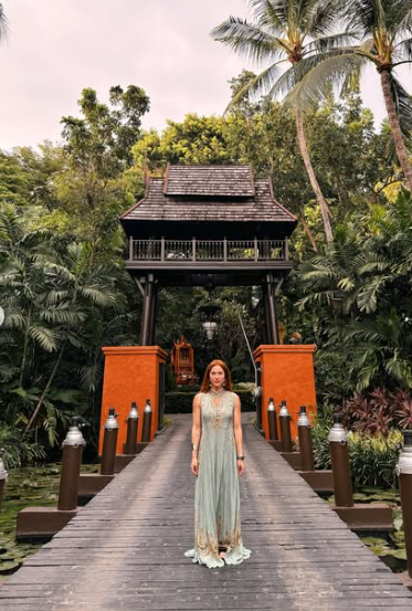 Giovanna Ewbank e Bruno Gagliasso em resort de The White Lotus por Reprodução / Instagram