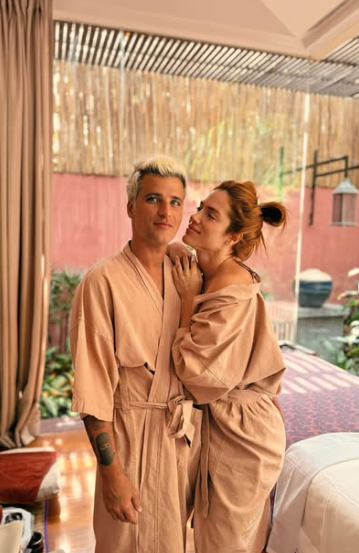 Giovanna Ewbank e Bruno Gagliasso em resort de The White Lotus por Reprodução / Instagram