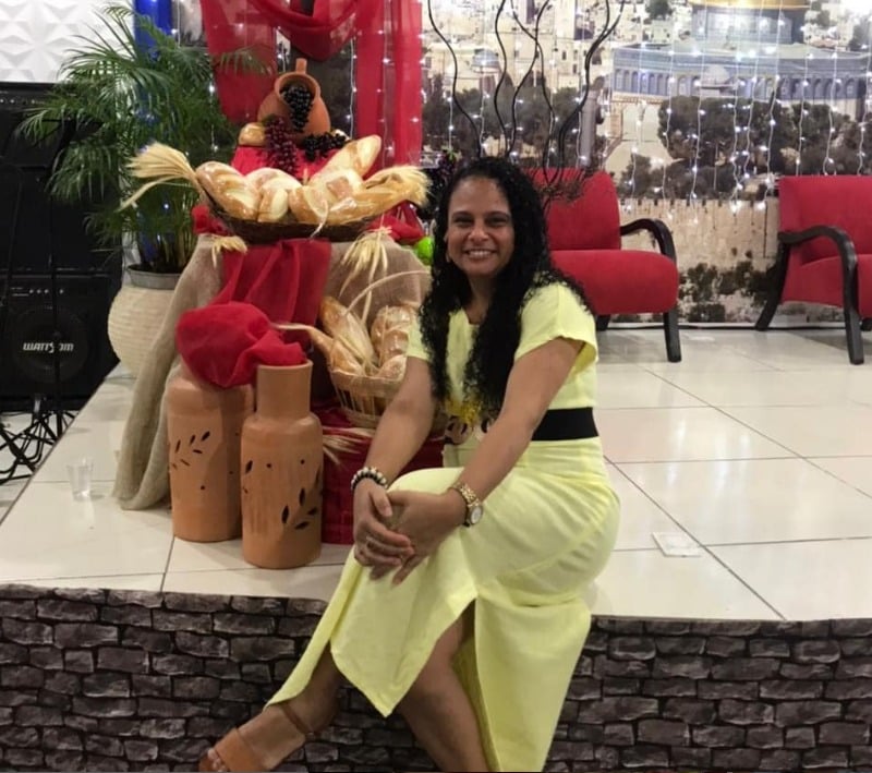 Carine Carvalho foi atingida por tiro na cabeça por Reprodução