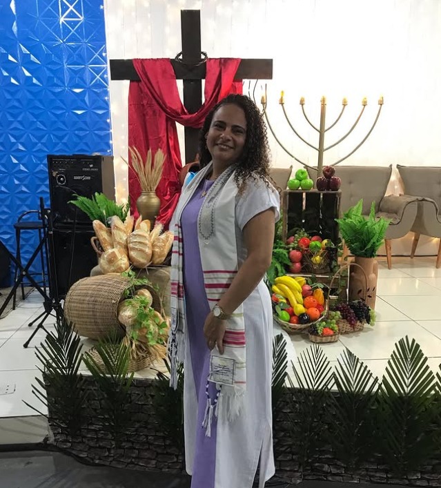 Carine Carvalho foi atingida por tiro na cabeça por Reprodução