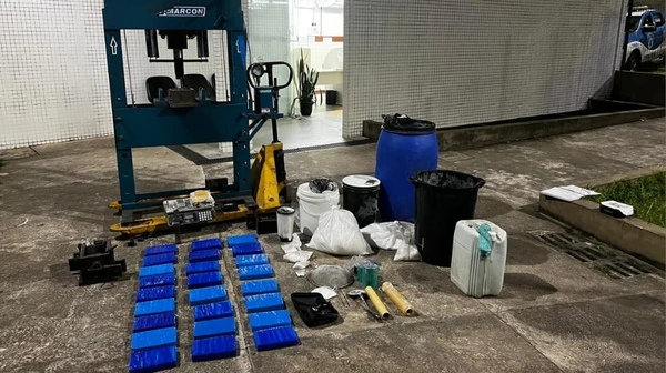 Droga apreendida no laboratório