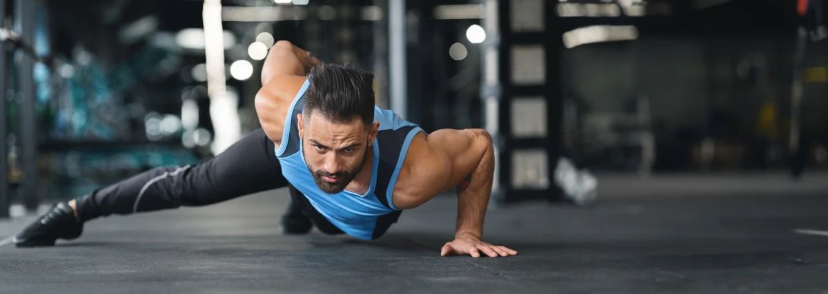 Exercício de força por Shutterstock