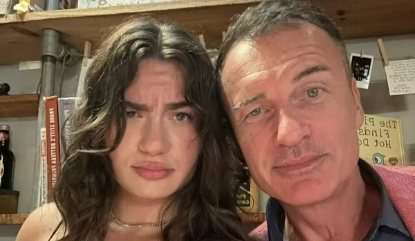 Julian McMahon e a filha Madison Elizabeth  por  Reprodução/Instagram