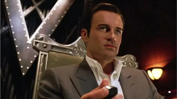 Julian McMahon em Quarteto Fantástico