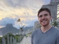 Imagem - Jornalista americano exalta o SUS após sofrer acidente no Rio e receber atendimento: 'Não existe lá'