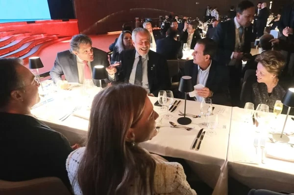 Haddad, Eduardo Paes, Dilma e outras autoridades