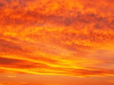 Imagem - O fim do céu azul? Entenda por que ele ficará cada vez mais laranja, segundo especialistas