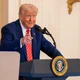Imagem - Trump promete tarifa de 10% para quem se alinhar às políticas do Brics