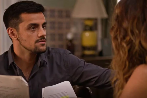 Danilo (Felipe Simas) em Dona de Mim