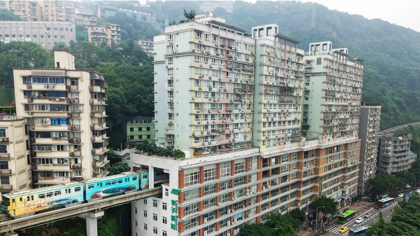 Estação Liziba, em Chongqing, une arquitetura e transporte de forma inusitada