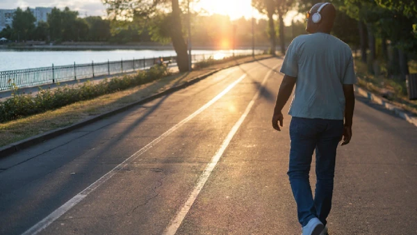 Estudo revela a quantidade exata de caminhada diária que reduz o risco de doenças cardíacas – e é mais fácil do que você imagina