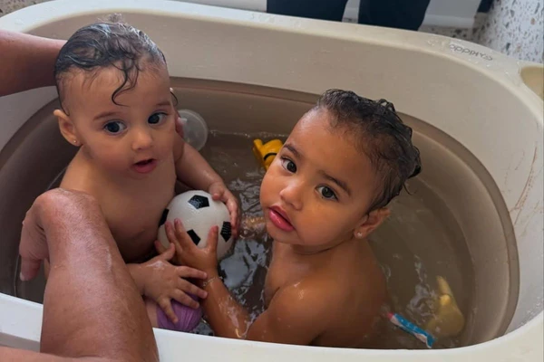 Helena e Mavie por Reprodução