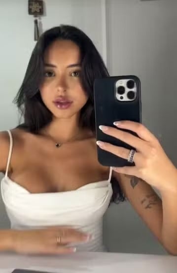 Luana Mandarino por Reprodução