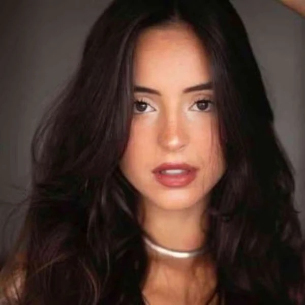 Luana Mandarino por Reprodução