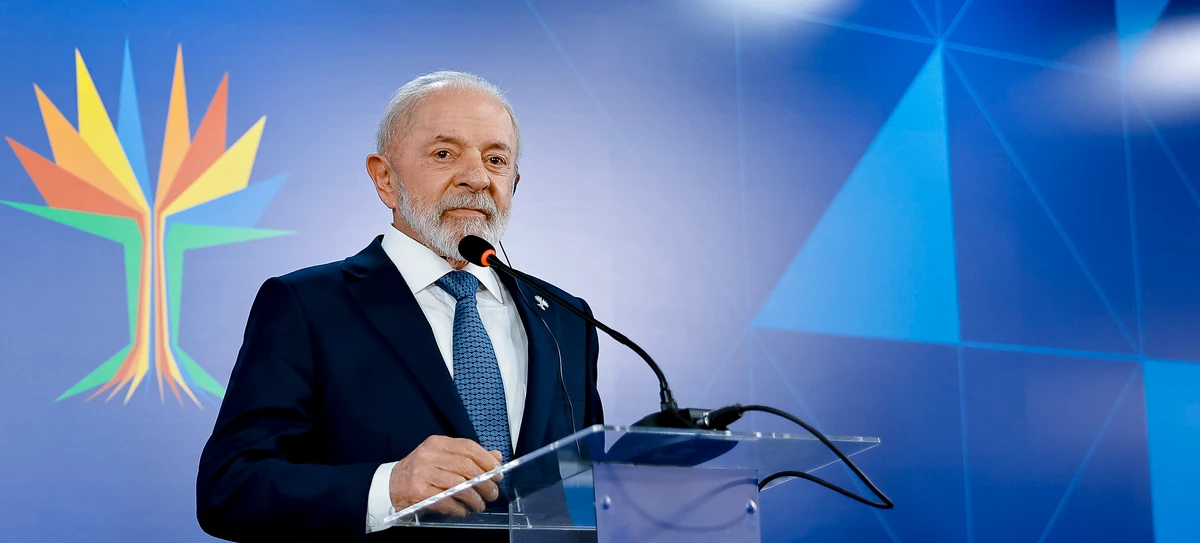 Lula em coletiva de imprensa nesta segunda (7)