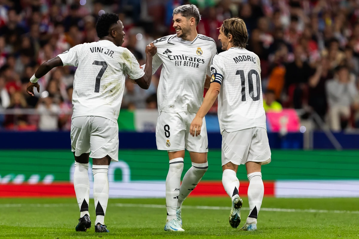 Vini Jr, Valverde e Modric em ação pelo Real Madrid