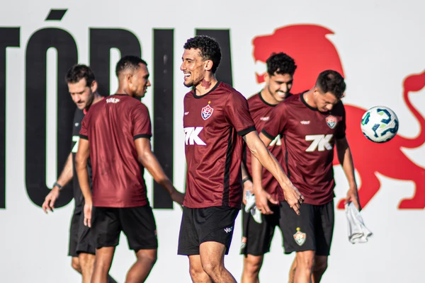 Vitória volta a campo nesta terça-feira (8)
