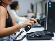 Imagem - Cada vez mais raro: número de linhas de telefone fixo cai 40% em cinco anos na capital baiana