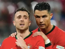 Imagem - Cristiano Ronaldo faz homenagem e presenteia família de jogador falecido