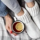 Imagem - Seus pés congelam no frio? Você pode estar jogando a solução no lixo, entenda