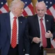 Imagem - Presidente da Fifa leva troféu do Mundial à Trump Tower e anuncia abertura de escritório no local