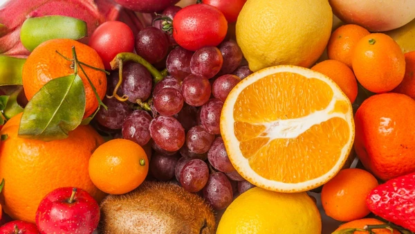 Sua saúde em risco? Veja a lista das frutas com maior teor de pesticidas e como se proteger
