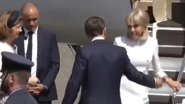 Brigitte ignora Macron em recepção com príncipe William