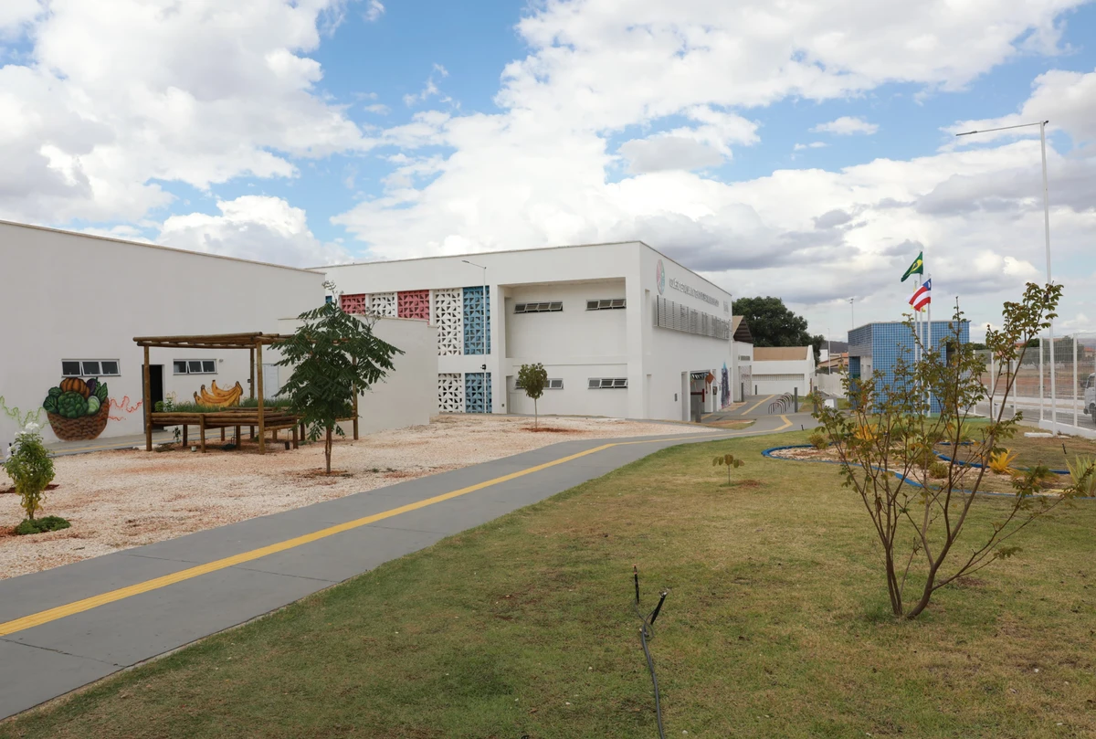 Colégio de Tempo Integral de Brumado por Virlane Carmo/GOVBA