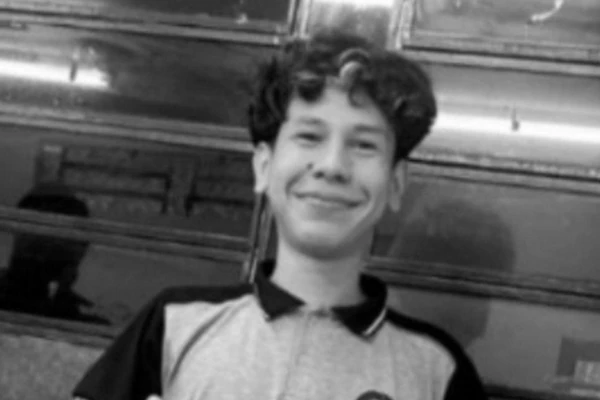 Jovem morre após agressão por homofobia 