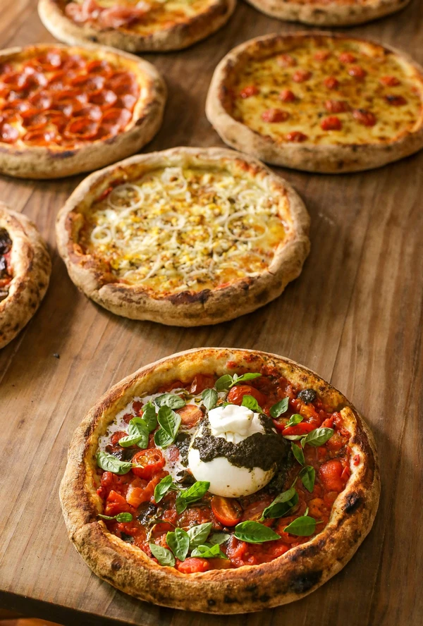 Sabores de pizzas no Pasta em Casa por Divulgação