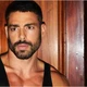 Imagem - Cauã Reymond é flagrado aos beijos com modelo após um ano de romance discreto
