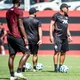 Imagem - Carille perde voo e interino comanda treino do Vitória