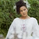 Imagem - Reconheceu? Famosa emprestou vestido do seu casamento para cena de noiva de Maria de Fátima em Vale Tudo