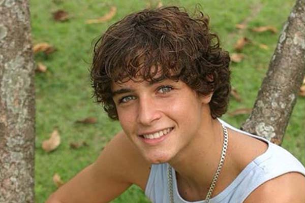 Felipe Dylon por Reprodução