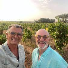 Marcos Caruso e o marido, o enfermeiro Marcos Paiva por Reprodução