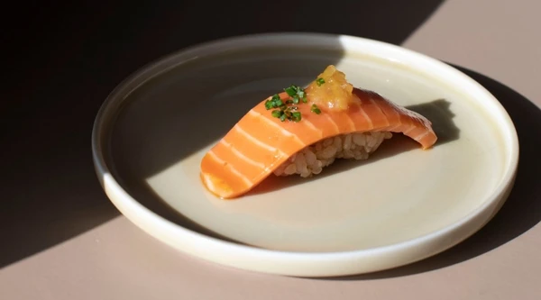 Prato feito com carne sintética de salmão da empresa Wildtype por Reprodução