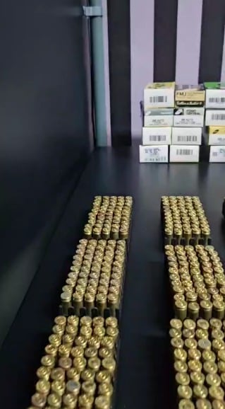 Suspeito de fornecer armas para grupo criminoso é preso com pistola e mais de mil munições em Feira de Santana por Divulgação Ascom PCBA