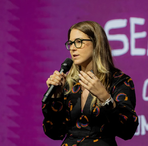Helena Kich lançou o Curso PPRT - O Guia de Sobrevivência no Mercado de Trabalho pela visão da Gen Z