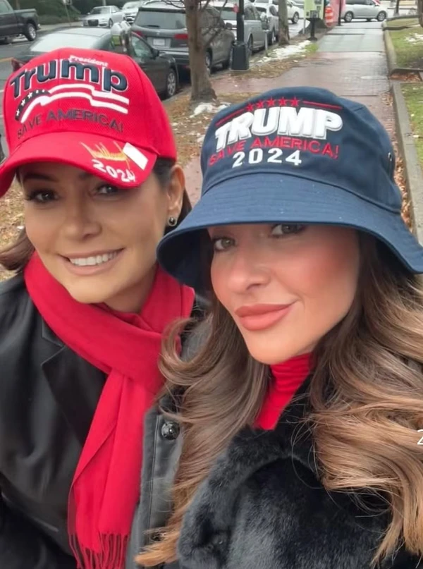 Michelle e Heloisa Bolsonaro por Reprodução