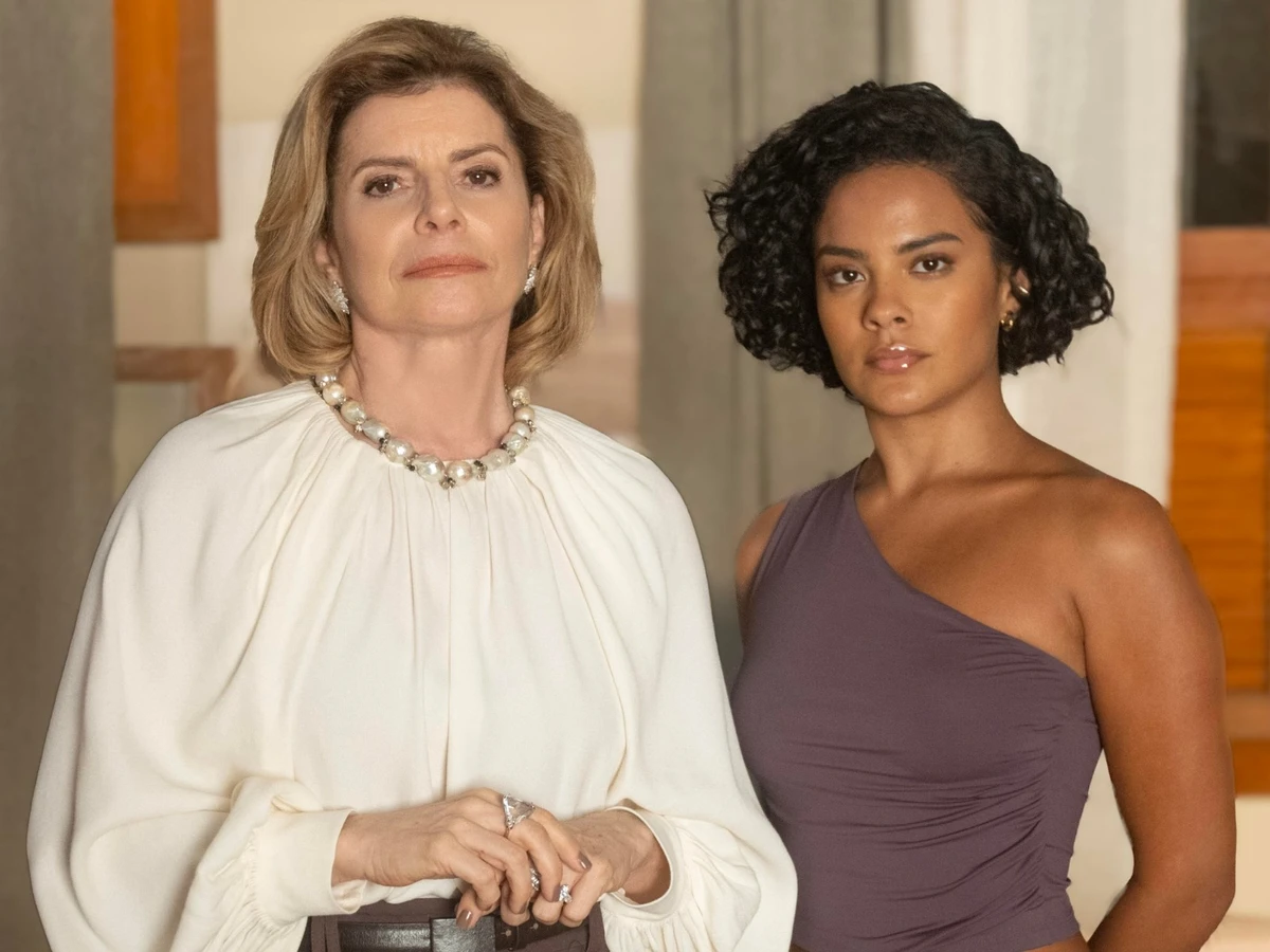 Odete Roitman (Debora Bloch) e Maria de Fátima (Bella Campos) em 'Vale Tudo'