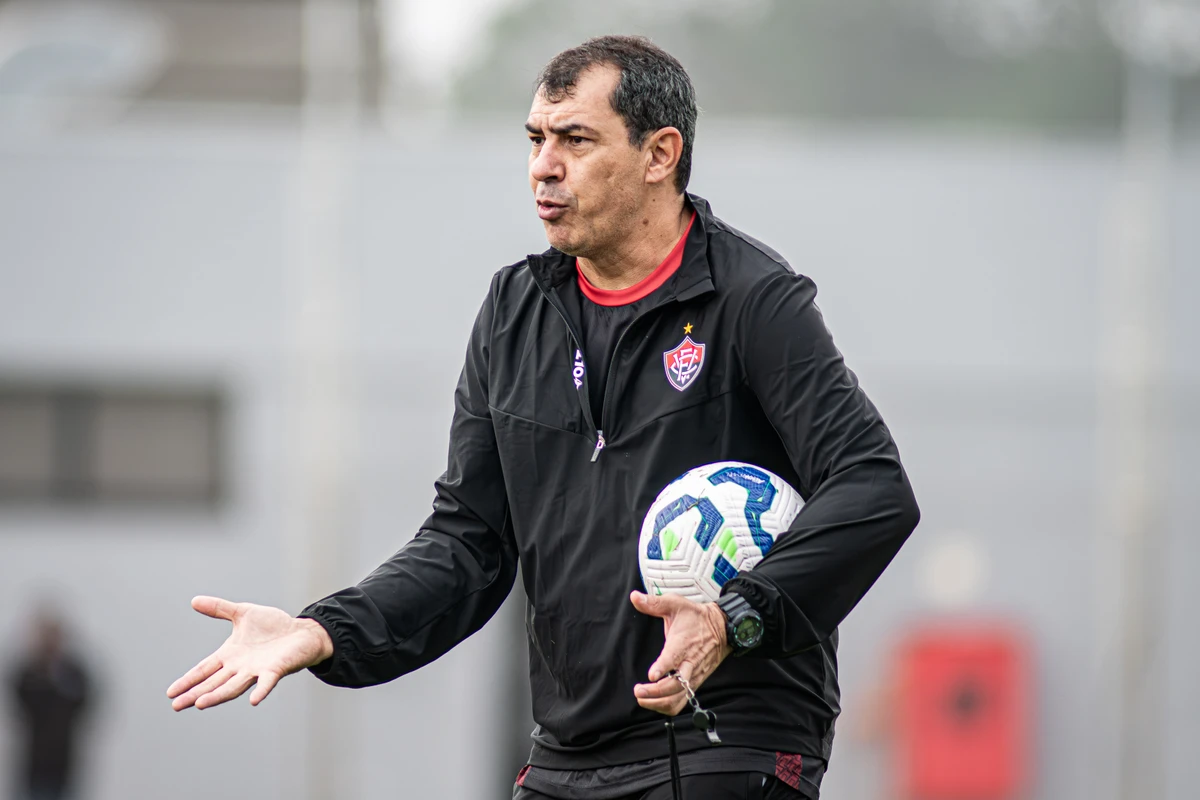 Primeiro treino do Vitória sob as ordens de Fábio Carille 