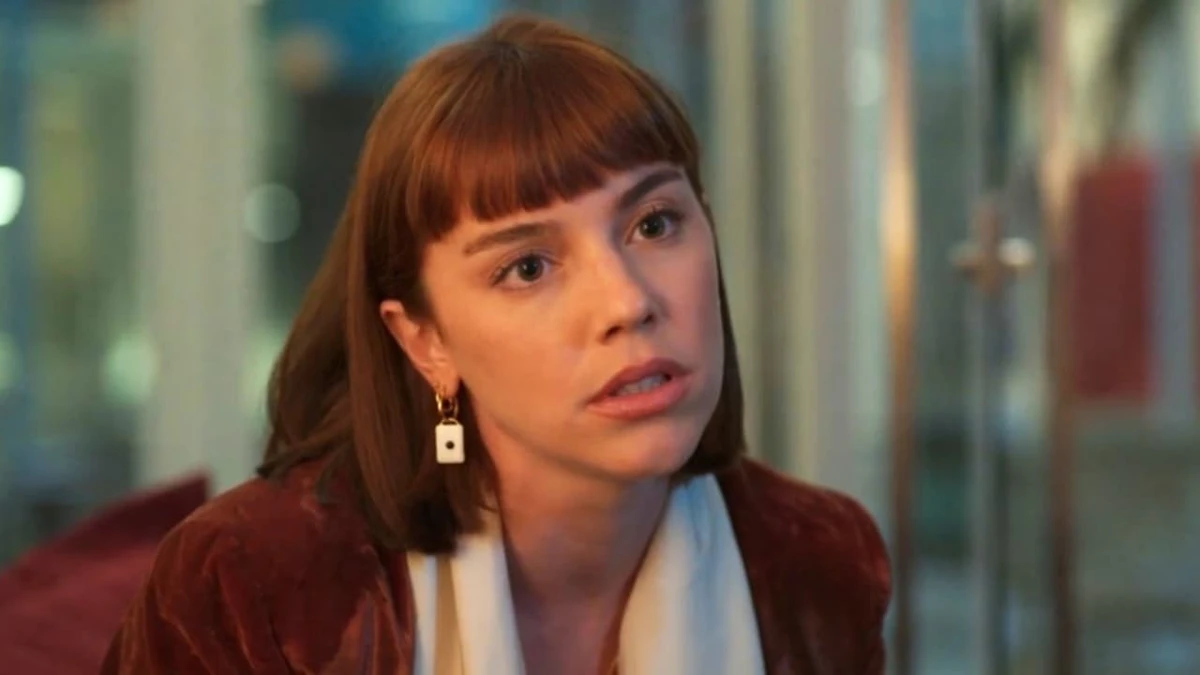 Solange (Alice Wegmann) em 