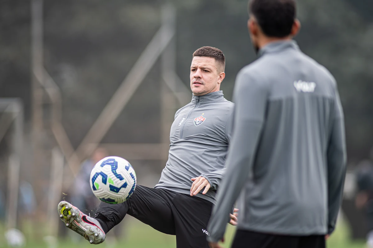 Vitória enfrenta o Internacional no Beira-Rio, pelo Brasileirão