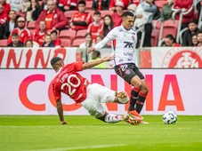 Imagem - Vitória perde para o Internacional na estreia de Fábio Carille