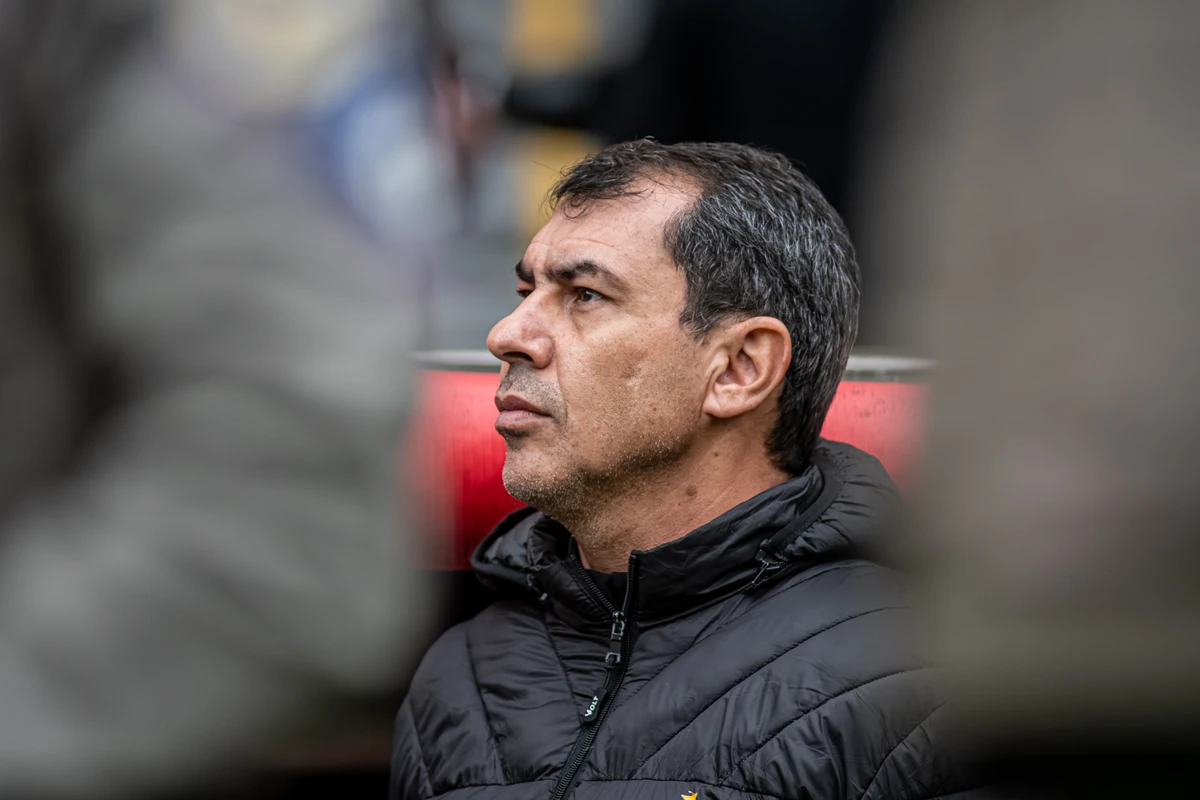 Fábio Carille fez sua primeira partida como técnico do Vitória